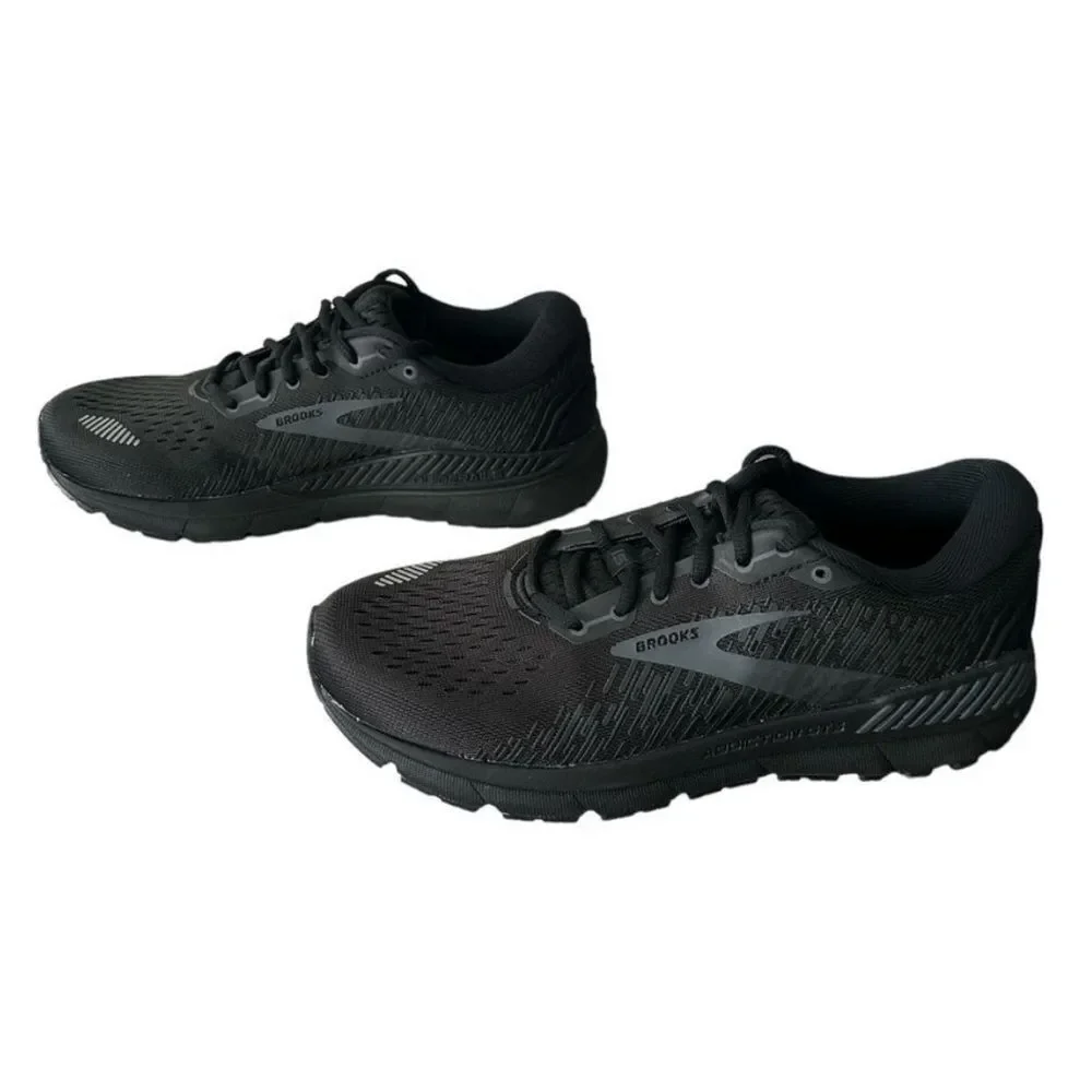 Brooks brand new